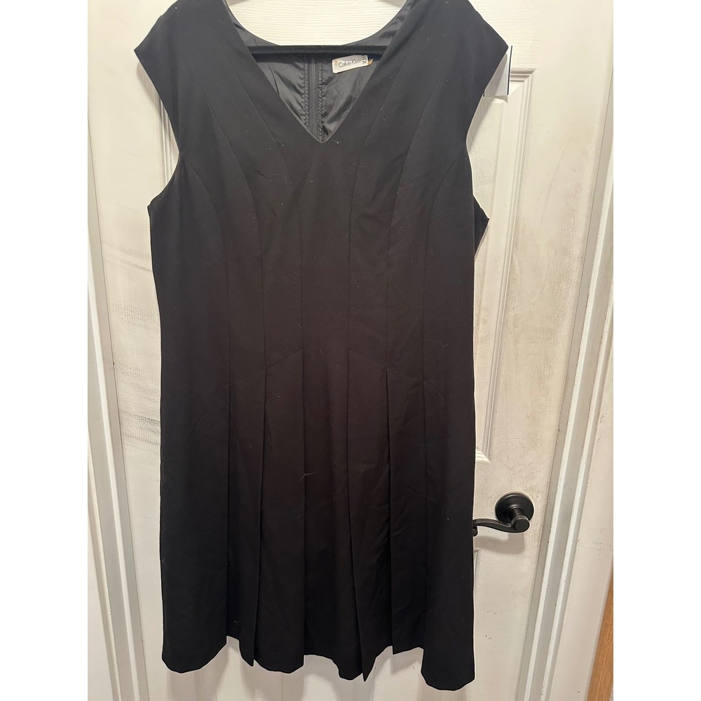 Calvin Klein Black Sleeveless V-Neck Pleated Fit and Flare Dress Size 16W